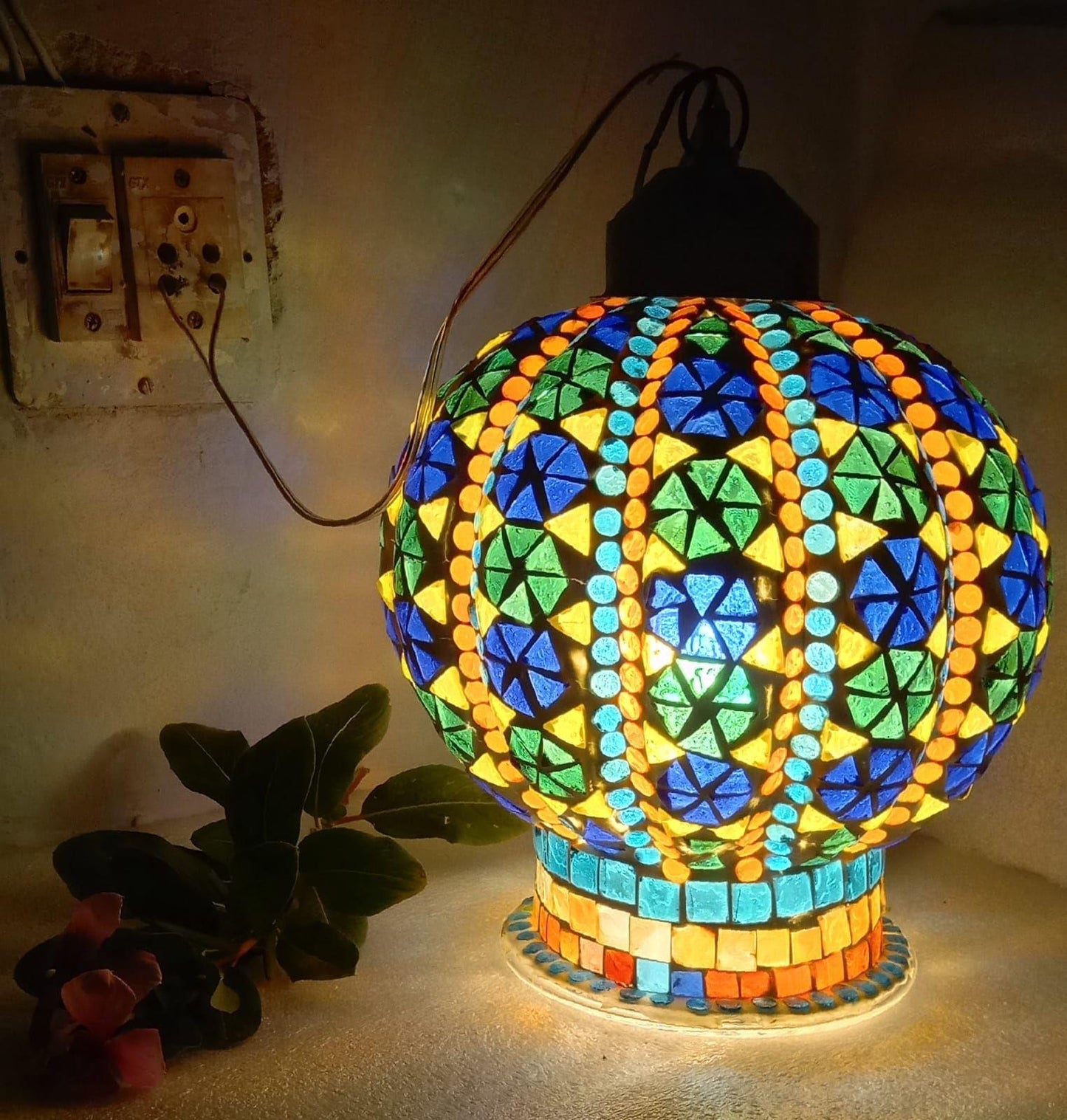 Handmade Mosaic Leaf Design Lamp