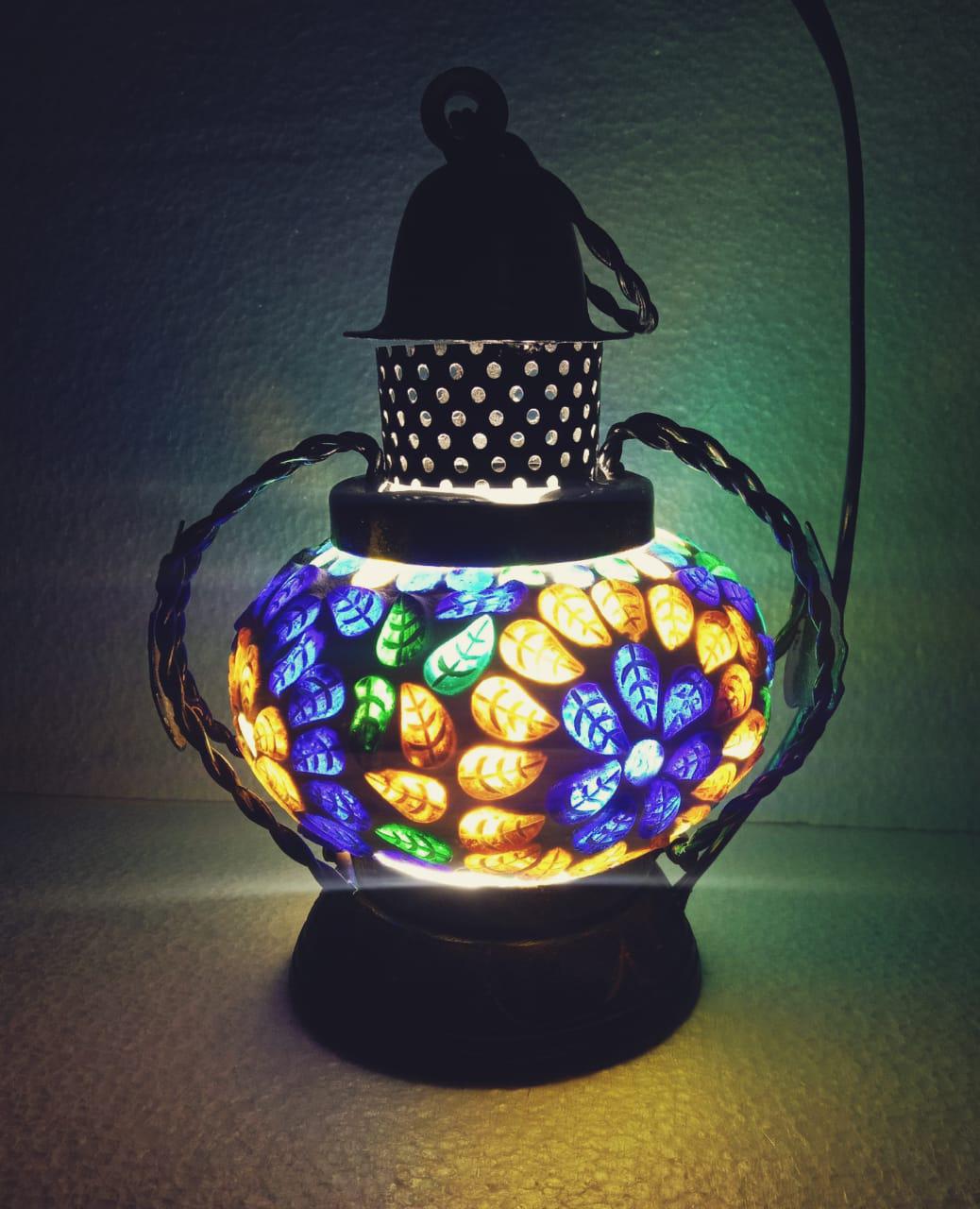 Handmade Mosaic Leaf Design Lamp